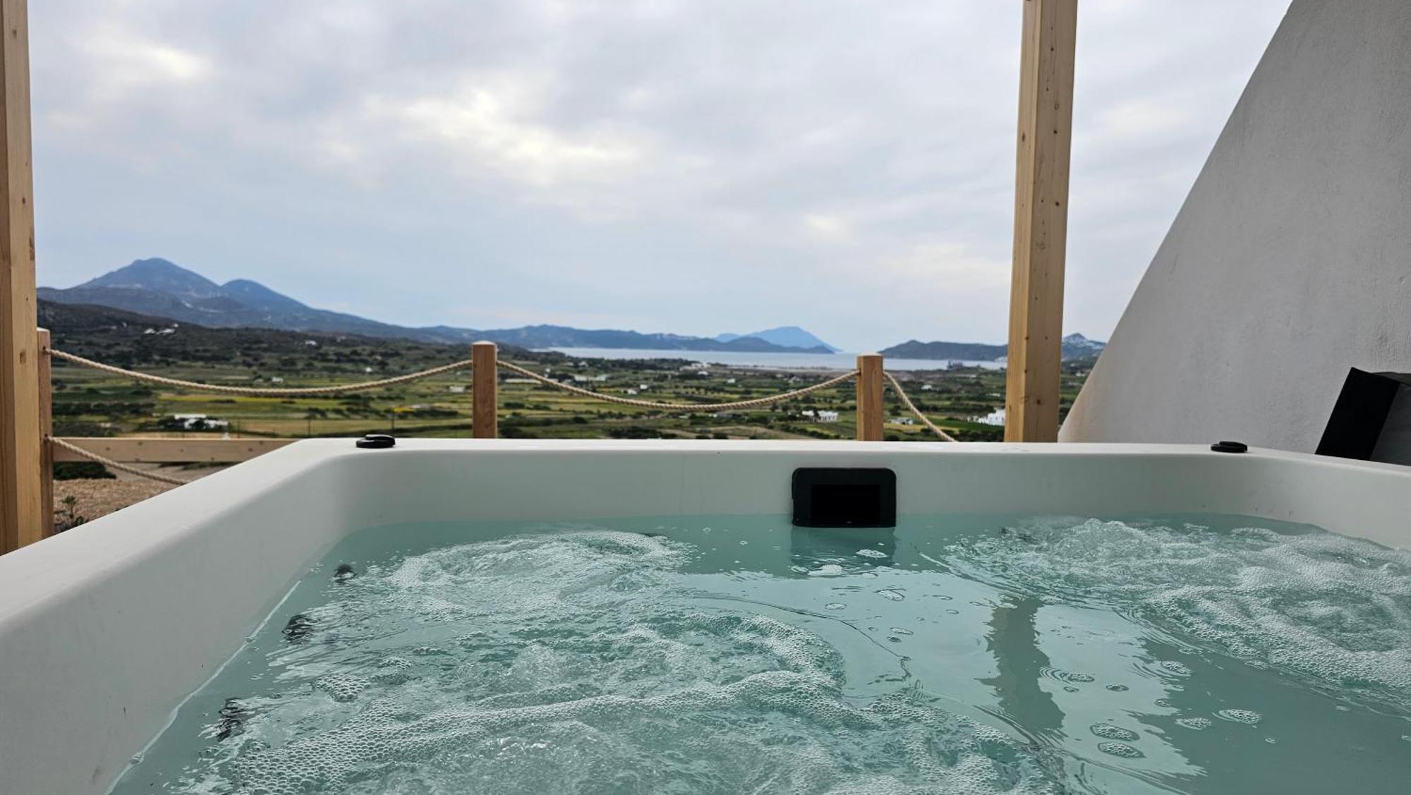 Bayview Villa With Jaccuzi - Milos Zefiria Exterior photo