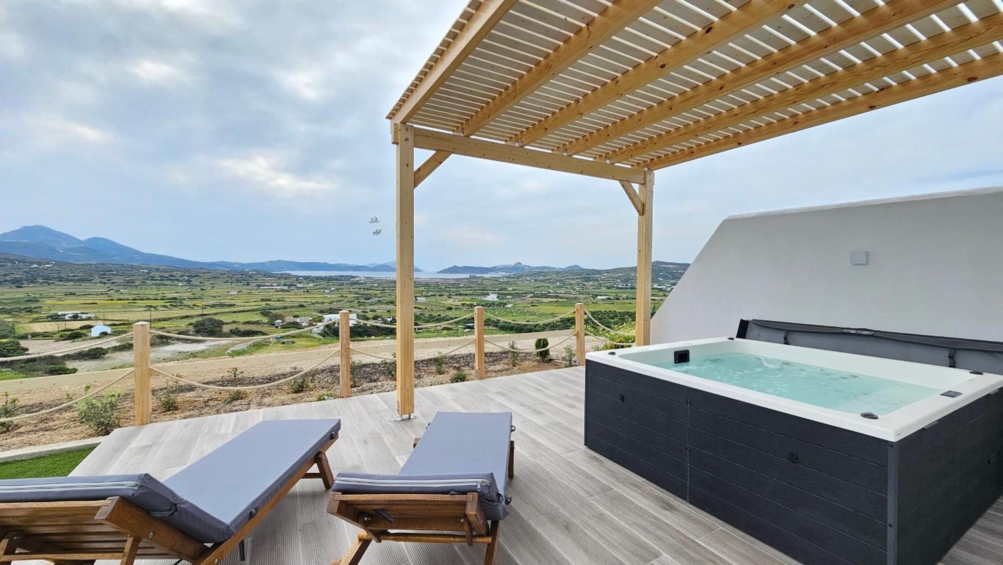 Bayview Villa With Jaccuzi - Milos Zefiria Exterior photo