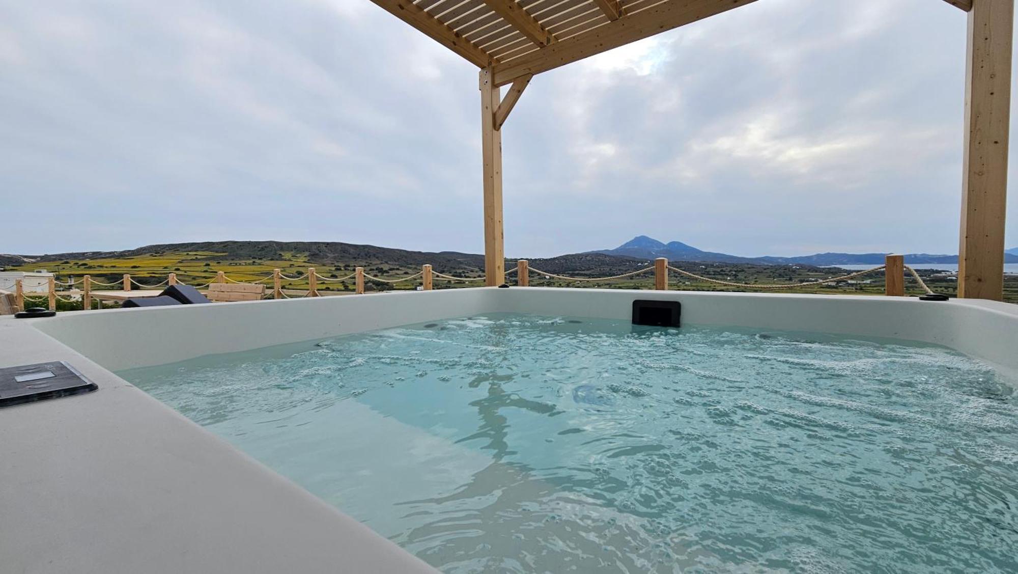 Bayview Villa With Jaccuzi - Milos Zefiria Exterior photo