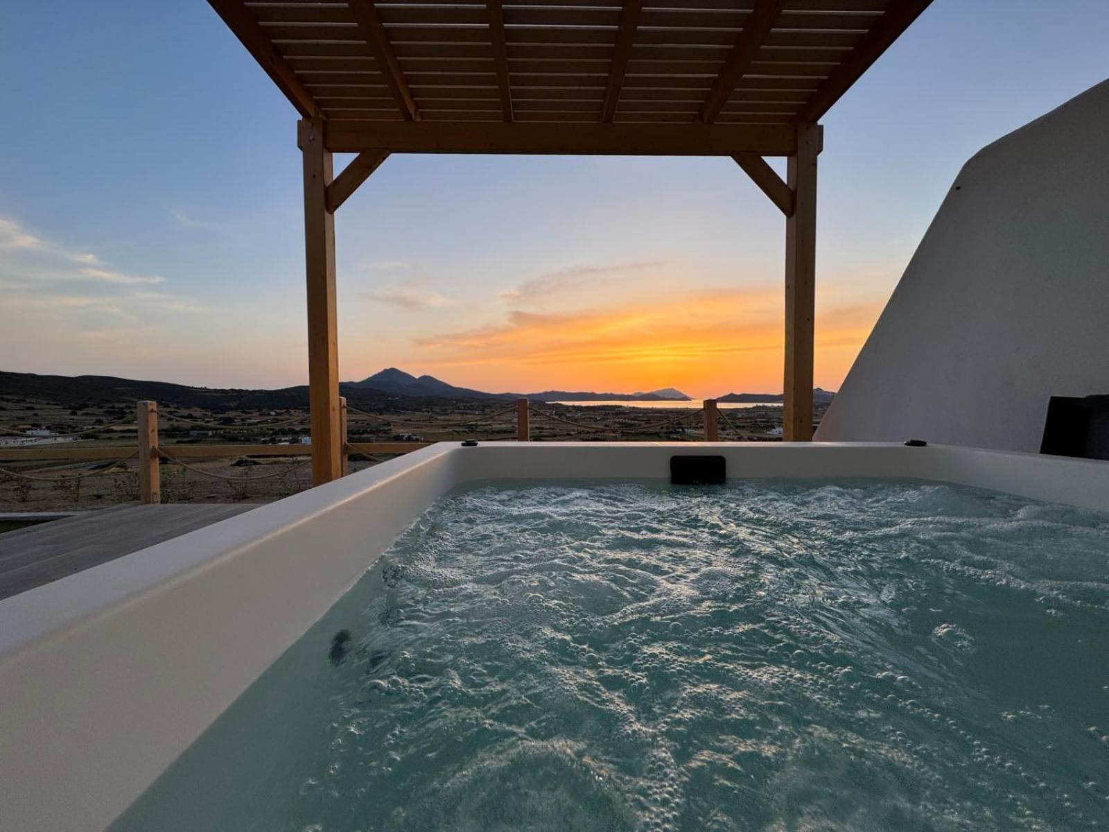 Bayview Villa With Jaccuzi - Milos Zefiria Exterior photo